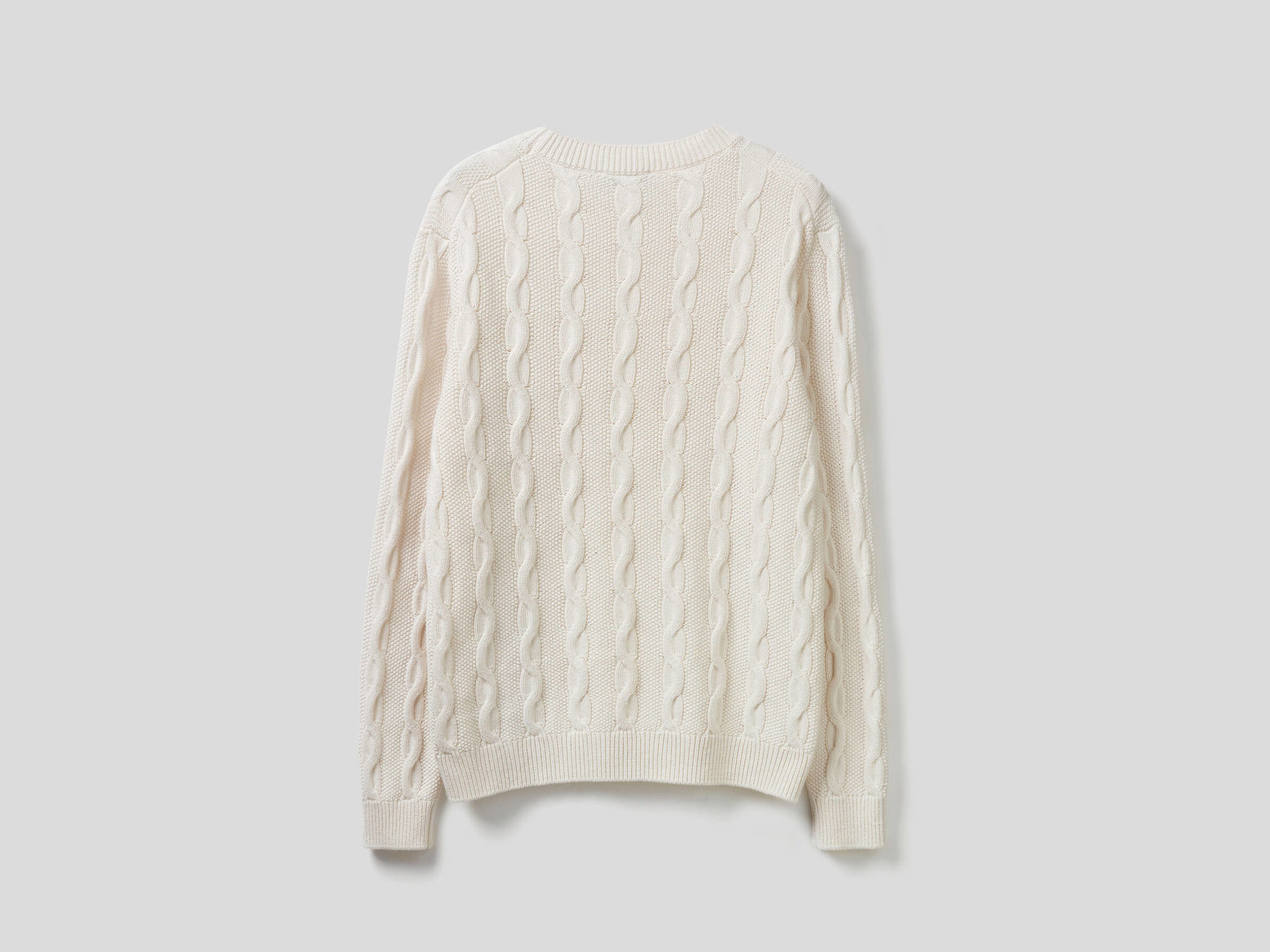 Pullover mit Rundausschnitt und Flechtmuster Herren image number 5